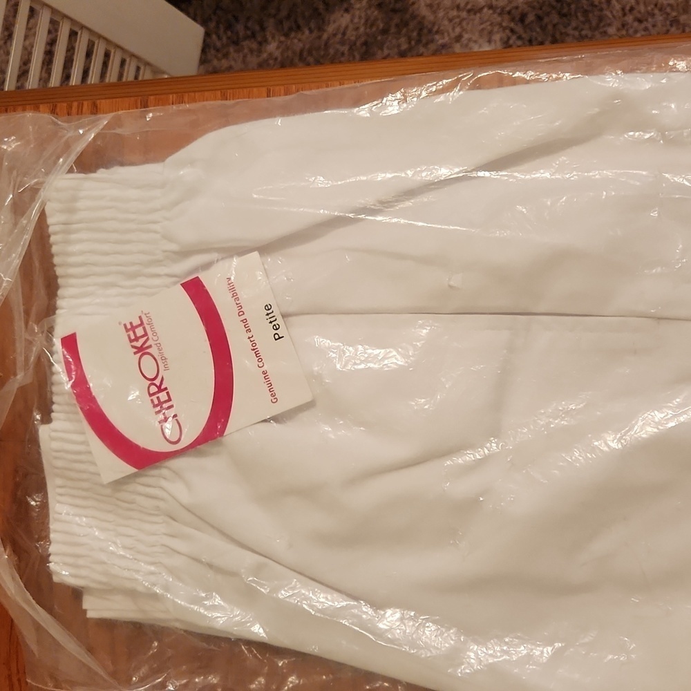 Cherokee White Scrub Pants